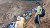 Saluran Air Terputus Akibat Longsor, Jemaat Ahmadiyah Wanasigra Bangun Saluran Baru
