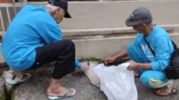 Jemaat Ahmadiyah Kawalu Awali Semangat Tahun Baru dengan Aksi Clean The City