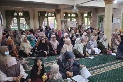 Jemaat Ahmadiyah Manislor menggelar Majelis Musi Musiah pada 21 Januari 2026 di Masjid An-Nur, Desa Manislor.