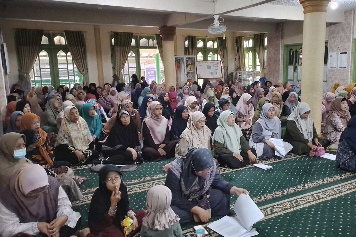 Jemaat Ahmadiyah Manislor menggelar Majelis Musi Musiah pada 21 Januari 2026 di Masjid An-Nur, Desa Manislor.