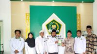 Jemaat Ahmadiyah Pangkoh Silaturahmi ke KUA Pandih Batu