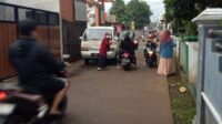 Semangat Berbagi, Jemaat Ahmadiyah Cikalongkulon Bagikan Takjil ke Warga