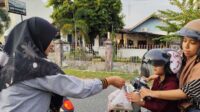 Berkah Ramadhan, Lajnah Imaillah Palangka Raya Bagikan Takjil Gratis