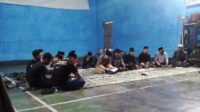 Silaturahmi Buka Puasa, Jemaat Ahmadiyah Tenjowaringin dan Tokoh Agama Perkuat Persaudaraan Warga Desa