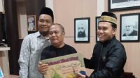 Jemaat Ahmadiyah Bogor Bagikan Sembako ke Warga Sekitar Masjid Al Fadhl