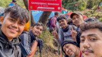 Pemuda Ahmadiyah Depok Perkuat Silaturahmi Lewat Pendakian Gunung Ciremai