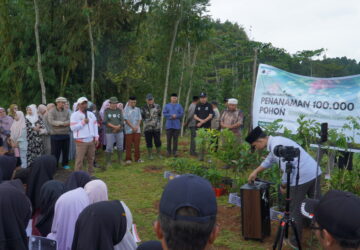 Kepala Desa Sukadana Apresiasi Gerakan Ketahanan Pangan dan Penanaman 100.000 Pohon Ahmadiyah