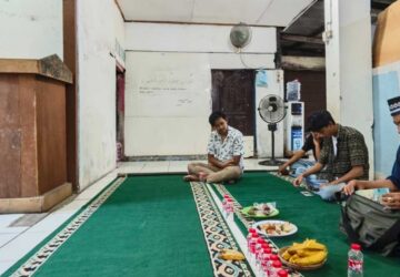 Jemaat Ahmadiyah Cikampek Gelar Peringatan Hari Khilfat, Khidmat dalam Kesederhanaan