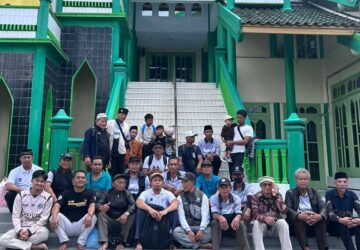 Jalin Silaturahmi, Jemaat Ahmadiyah Nagrak Gelar Wisata Tarbiyat ke Manislor