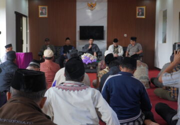 Kedatangan Amir Nasional Disambut Antusias, Jamaat Ahmadiyah Ciparay Sudah Menunggu Sejak Subuh