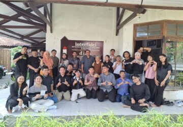 Jemaat Ahmadiyah Yogyakarta Hadiri Penutupan Sekolah Lintas Iman XVII di Sleman