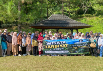 Jemaat Ahmadiyah Cirebon Gelar Wisata Tarbiyat di Desa Wisata Cibuntu