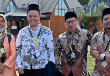 Tokoh Indonesia Terima Pesan Perdamaian dari Khalifah Muslim Ahmadiyah