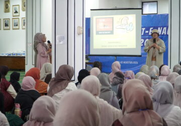 Generasi Waqf-e-Nau Diajak Mengenal Diri Sebelum Mengubah Dunia