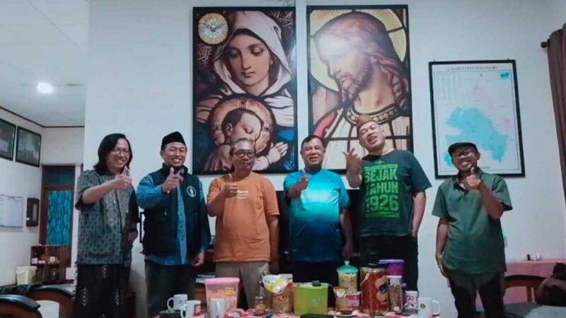 Pertemuan Hangat di Gereja Katolik, Jemaat Ahmadiyah Wonosobo Bicara Toleransi dan Budaya