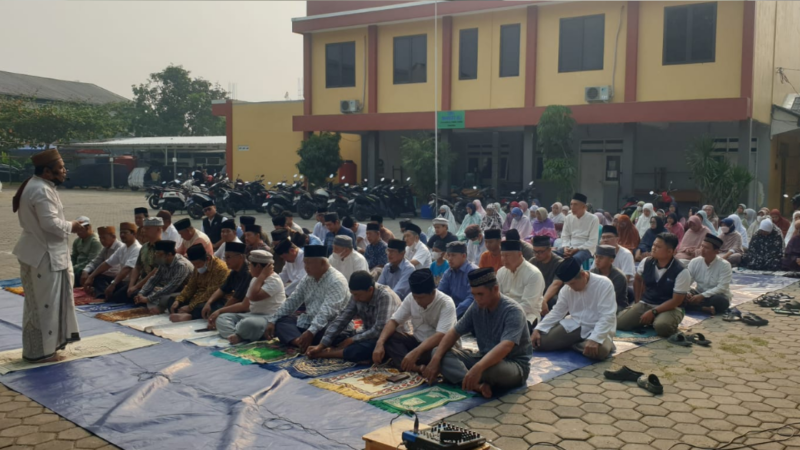 Mohon Hujan Turun, Anggota Jemaat Ahmadiyah Gondrong Gelar Sholat Istisqa