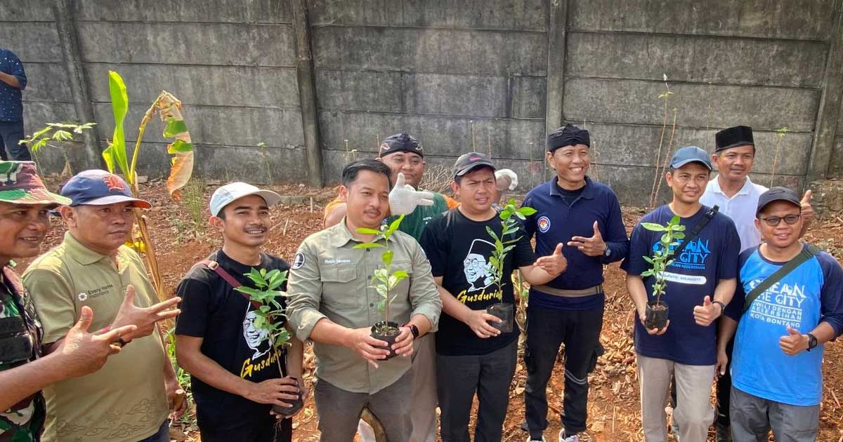 Jemaat Ahmadiyah Purwakarta dan Maniis