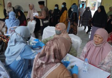 104 Warga Ikuti Pemeriksaan Kesehatan Gratis di Manislor