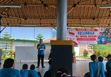 Lebih dari 160 Peserta Ikuti Wisata Tarbiyat Jemaat Ahmadiyah Kota Bogor di Tenjolaya