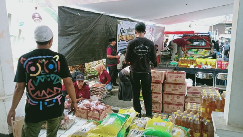 Dukung Ekonomi Warga Lajnah Imaillah Sukabumi Ikuti Bazaar Kelurahan Selabatu