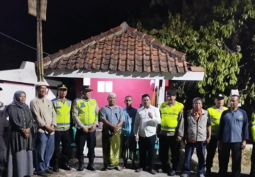 Momen Kamtibmas Polres Banjarnegara, Jemaat Ahmadiyah Madukara Sambut Kedatangan Polisi