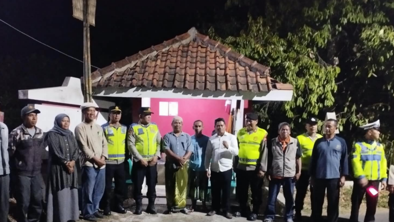 Momen Kamtibmas Polres Banjarnegara, Jemaat Ahmadiyah Madukara Sambut Kedatangan Polisi