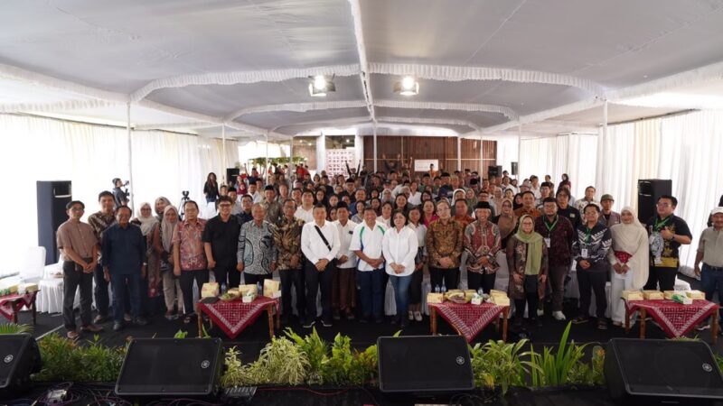 Mengenang Romo Benny: Melanjutkan Jejak Gus Dur, Merawat Kebhinekaan, dan Menjaga Demokrasi